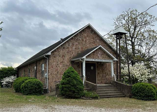 Property at 205 Church St, Omaha, AR 72662, 3 beds, 2 baths