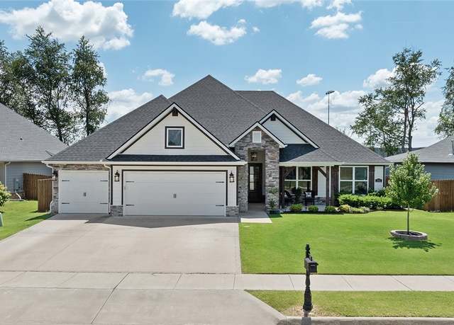 Property at 1021 Red Maple St, Centerton, AR 72719, 3 beds, 2.5 baths