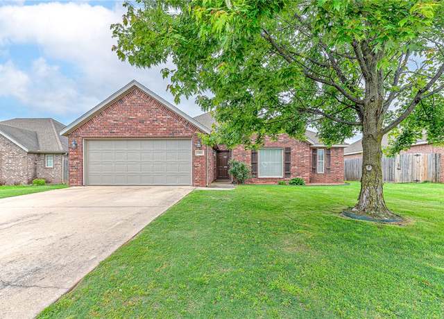 Property at 6004 S 36th St, Rogers, AR 72758, 3 beds, 2 baths