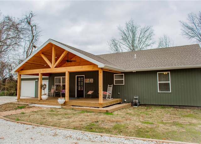 Property at 89 Park Hills Dr, Harrison, AR 72601, 4 beds, 3 baths