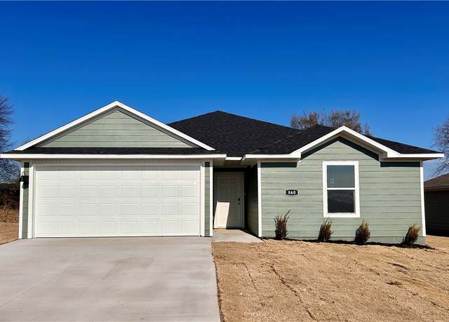 Property at 430 Raegan St, Prairie Grove, AR 72753, 3 beds, 2 baths