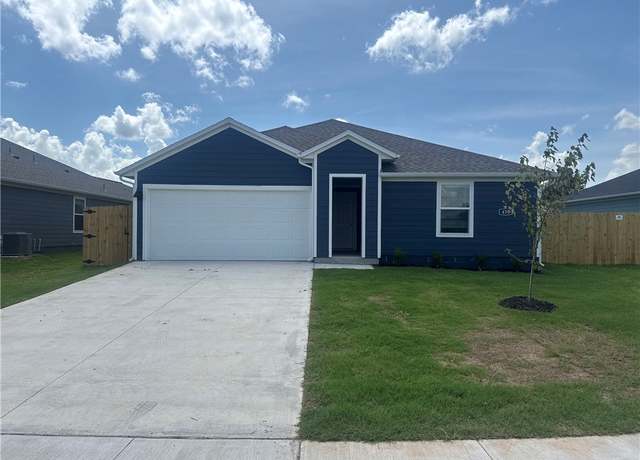 Property at 430 Raegan St, Prairie Grove, AR 72753, 3 beds, 2 baths