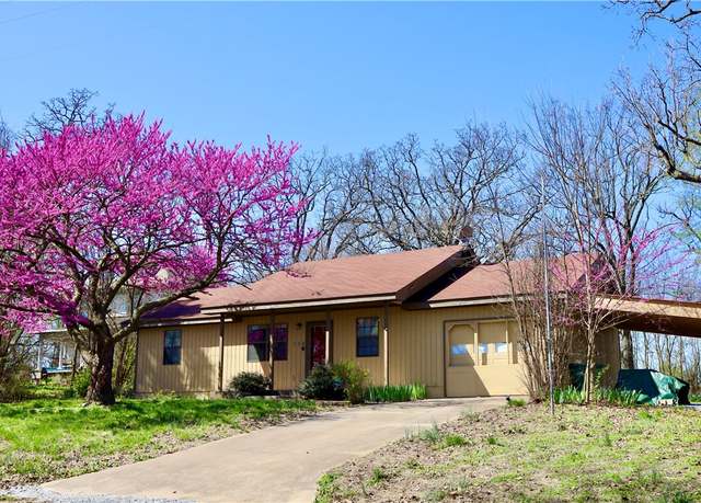 Property at 857 2nd St, Decatur, AR 72722, 2 beds, 1.5 baths