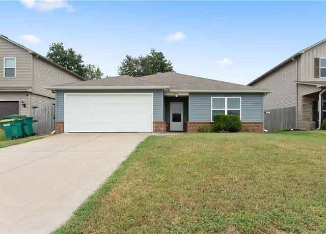 Property at 210 E Kara Ln, Rogers, AR 72758, 3 beds, 2 baths