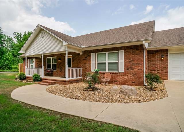 Property at 113 Valentina St, Clarksville, AR 72830, 3 beds, 2 baths