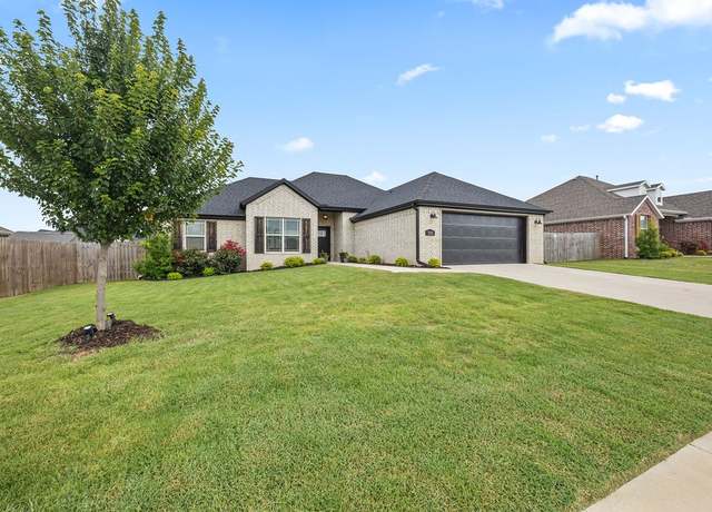 Property at 535 N Goose Xing, Farmington, AR 72730, 3 beds, 2 baths