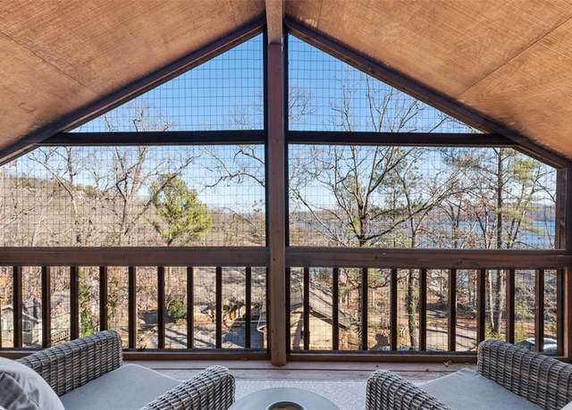 Property at 11643 Gainer Dr, Garfield, AR 72732, 3 beds, 3 baths