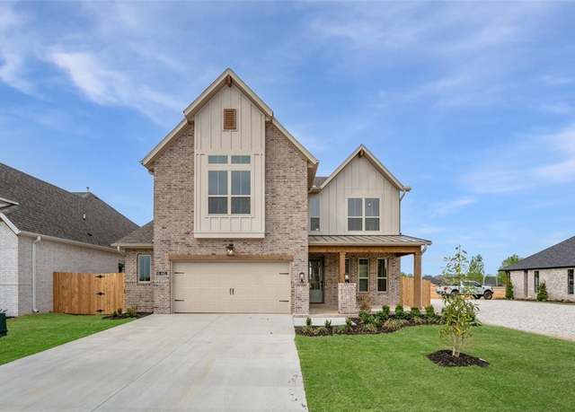Property at 445 Fox Trl, Elm Springs, AR 72762, 3 beds, 2.5 baths