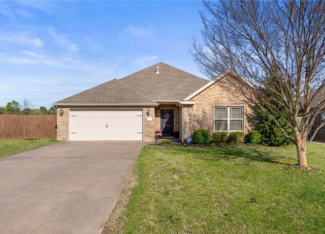 Property at 3633 Serenity St, Springdale, AR 72764, 3 beds, 2 baths