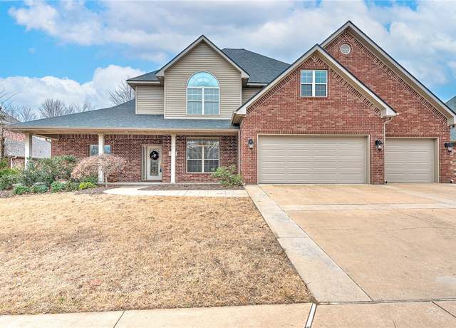 Property at 3910 NE Kensington Ave, Bentonville, AR 72712, 4 beds, 3.5 baths