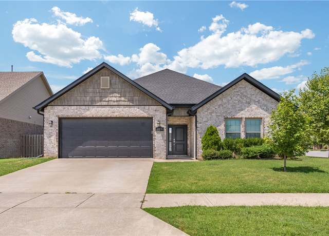 Property at 355 Galway Ln, Fayetteville, AR 72704, 3 beds, 2 baths