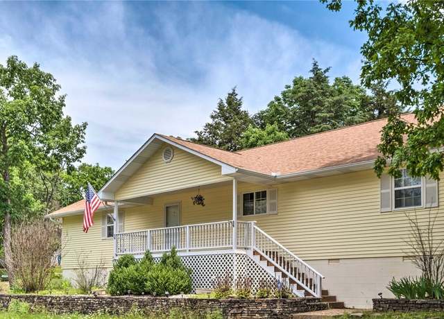 Property at 27 N Star Loop, Holiday Island, AR 72631, 3 beds, 2 baths