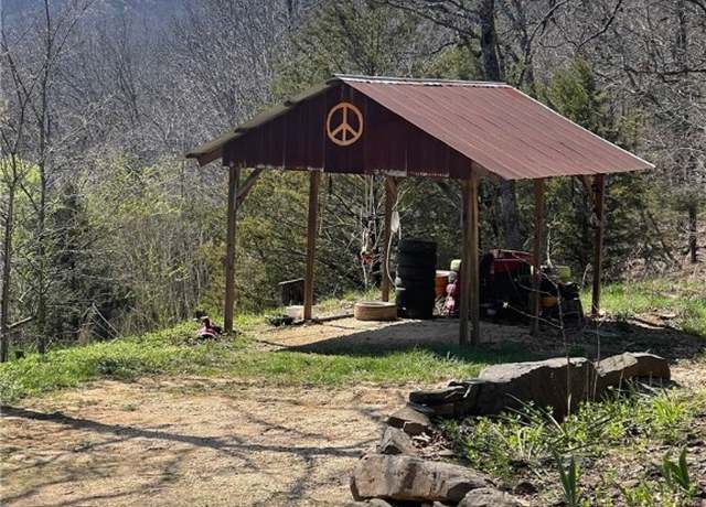 Property at 18995 Skylight Mountain Rd, Canehill, AR 72717, 2 beds, 1 bath