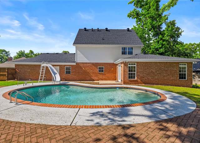 Property at 1 Geyer Rd, Bentonville, AR 72712, 4 beds, 3 baths