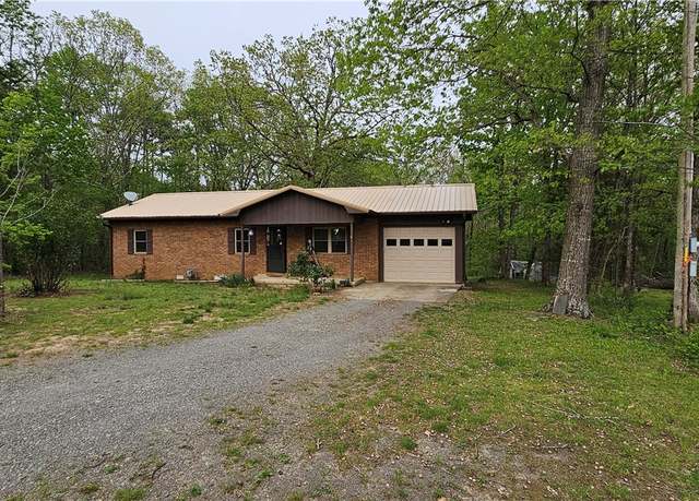 Property at 3100 N Highway 65, Clinton, AR 72031, 3 beds, 1.5 baths