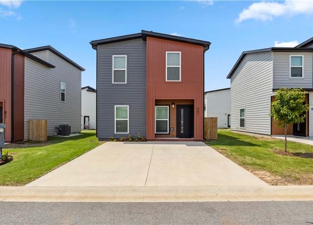 Property at 861 New York Ave, Bentonville, AR 72713, 2 beds, 2.5 baths