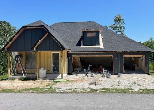 Property at 14 Selkirk Dr, Bella Vista, AR 72715, 3 beds, 2.5 baths