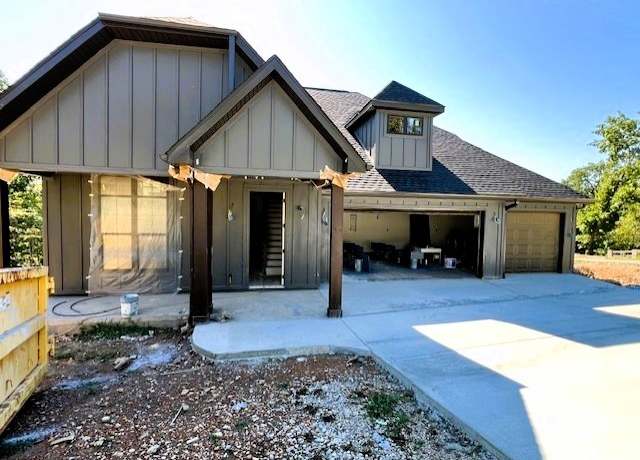 Property at 14 Selkirk Dr, Bella Vista, AR 72715, 3 beds, 2.5 baths