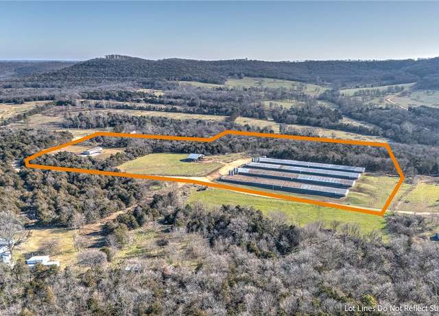 Property at 2890 County Road 425, Berryville, AR 72616, 4 beds, 3 baths