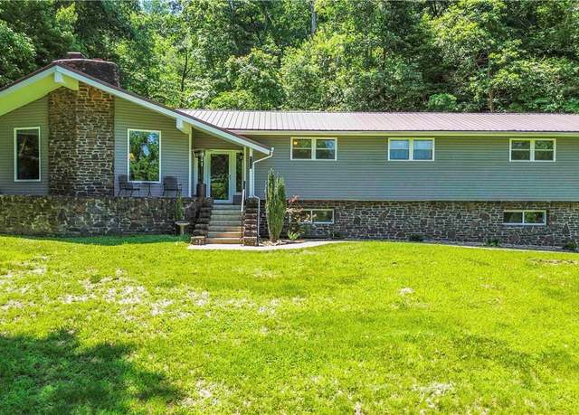 Property at 8173 Spanker Creek Rd, Bentonville, AR 72712, 4 beds, 2.5 baths
