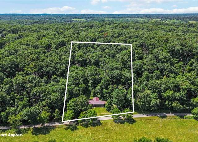 Property at 8173 Spanker Creek Rd, Bentonville, AR 72712, 4 beds, 2.5 baths