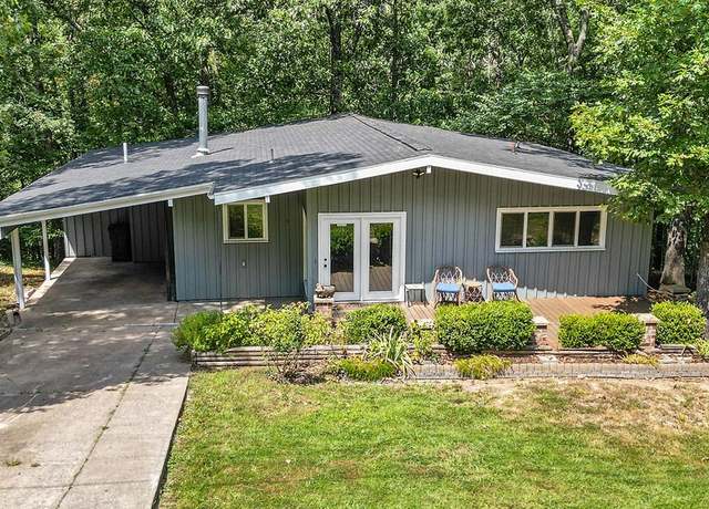 Property at 16 Duvall Ln, Bella Vista, AR 72715, 3 beds, 2.5 baths