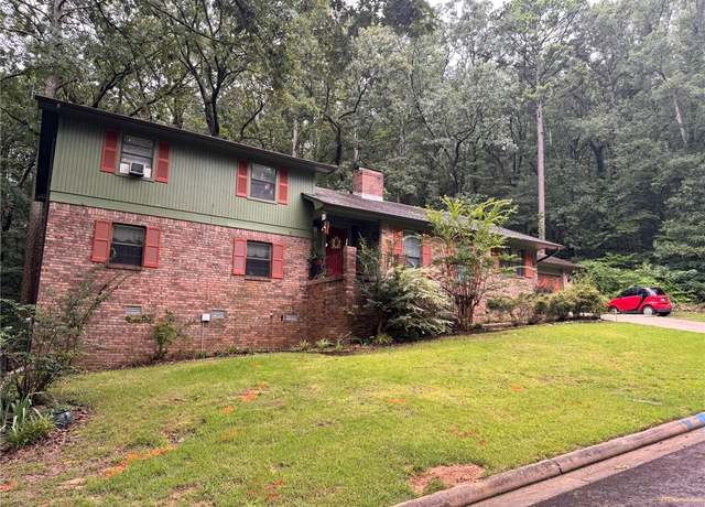 Property at 316 Craigwood Cir, Russellville, AR 72801, 4 beds, 3.5 baths