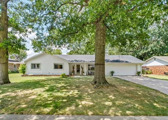 Property at 202 Angela St, Springdale, AR 72762, 4 beds, 2.5 baths
