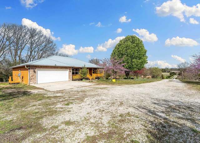 Property at 7959 Heritage Heights Rd, Seligman, MO 65745, 3 beds, 2 baths