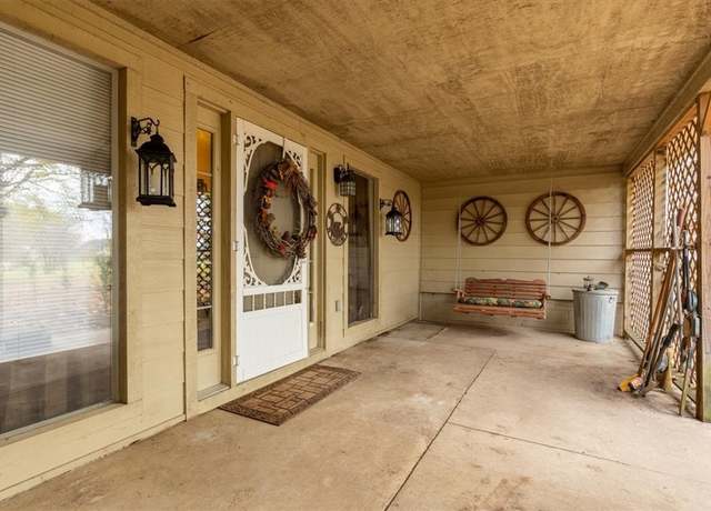 Property at 2030 Bussey Ln, Pea Ridge, AR 72751, 4 beds, 2 baths