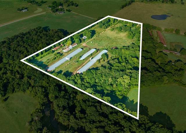 Property at 10768 Elms Rd, Summers, AR 72769, 3 beds, 3 baths