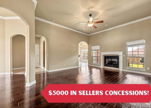 Property at 250 Halleck Coach Rd, Centerton, AR 72719, 4 beds, 2 baths