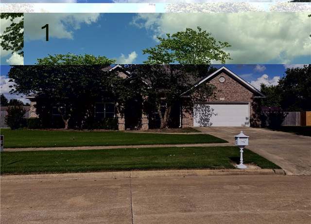 Property at 8 Darian Dr, Bentonville, AR 72712, 4 beds, 2.5 baths