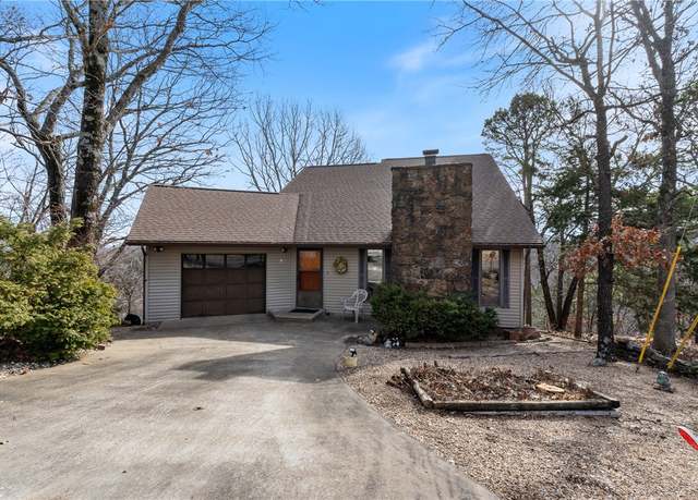 Property at 10 Mission Hills Ln, Holiday Island, AR 72631, 3 beds, 2 baths