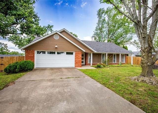 Property at 2601 W Sumac St, Rogers, AR 72758, 3 beds, 2 baths