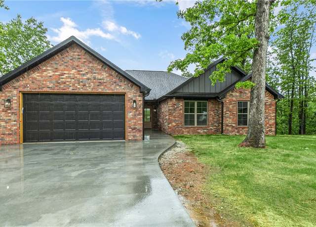 Property at 4 N Webbly Ln, Bella Vista, AR 72714, 3 beds, 2 baths