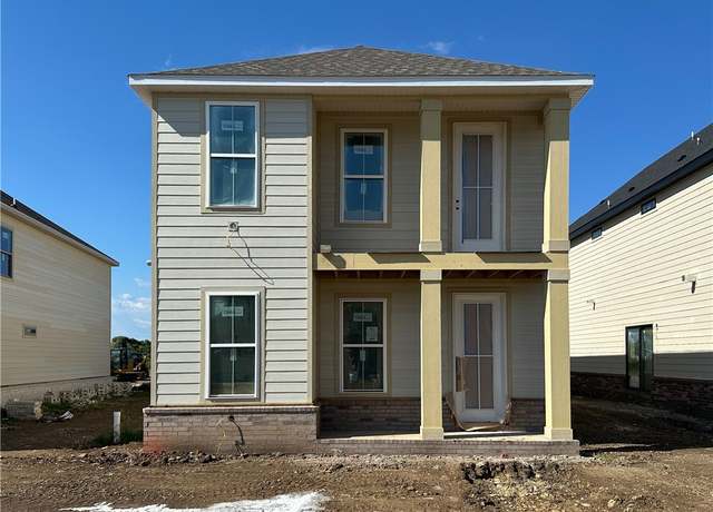 Property at 4460 W Bronco Dr, Fayetteville, AR 72704, 4 beds, 4.5 baths