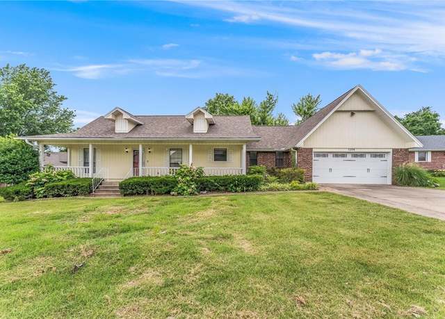 Property at 1206 Tru Ln, Rogers, AR 72756, 3 beds, 2 baths