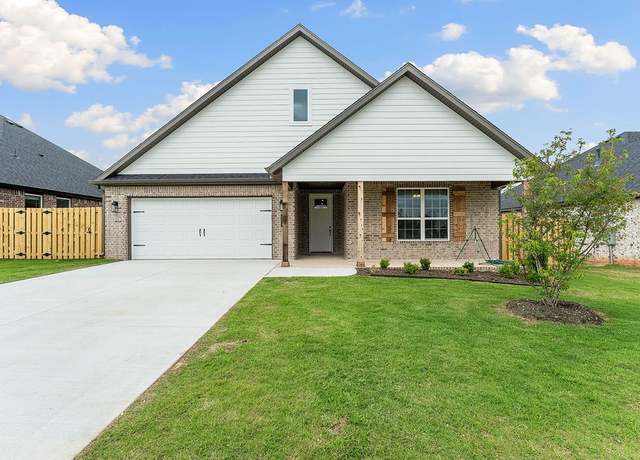 Property at 1815 Bugg St, Pea Ridge, AR 72751, 3 beds, 2 baths