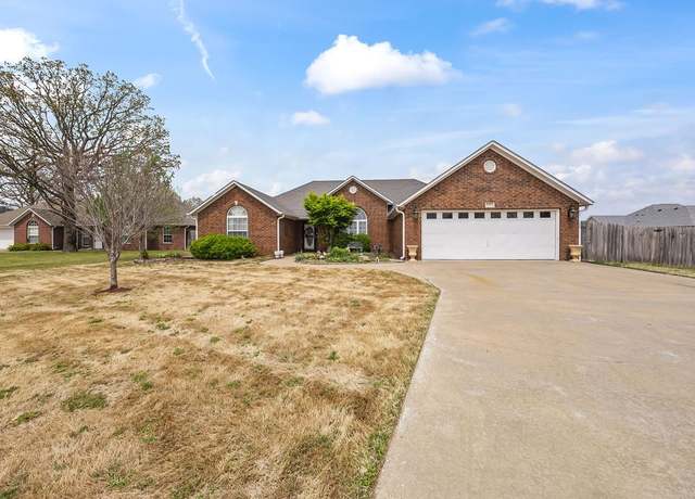 Property at 9005 Covington Rd, Siloam Springs, AR 72761, 5 beds, 2 baths