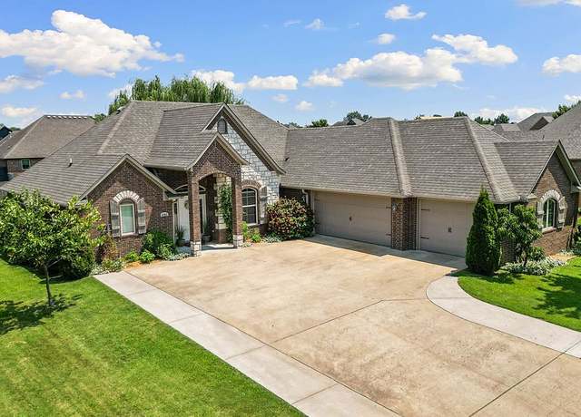 Property at 4505 SW Graystone St, Bentonville, AR 72713, 4 beds, 2 baths