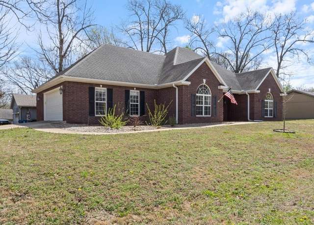 Property at 8 Wincanton Ln, Bella Vista, AR 72715, 2 beds, 2 baths