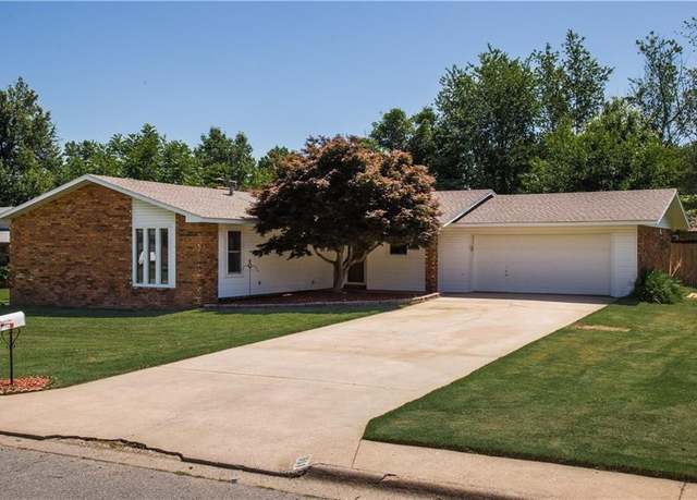 Property at 1801 Jean St, Springdale, AR 72762, 3 beds, 2 baths