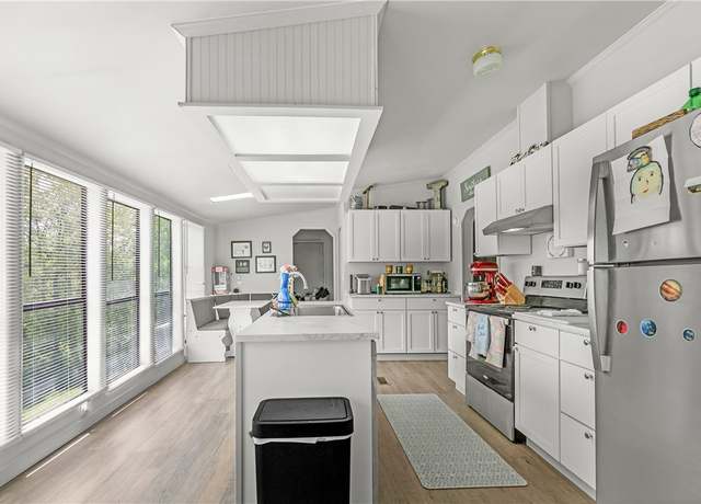 Property at 14650 Mariano Rd, Bentonville, AR 72712, 3 beds, 2 baths