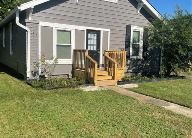 Property at 817 Maple, Littlerock, AR 72114, 2 beds, 2 baths