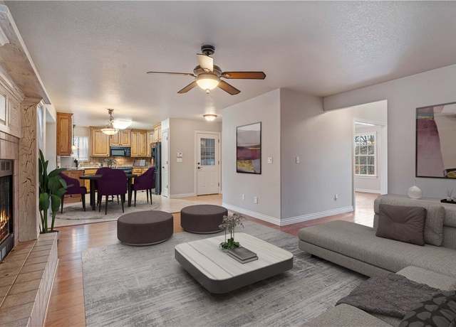 Property at 8 Duxford Cir, Bella Vista, AR 72714, 3 beds, 2.5 baths