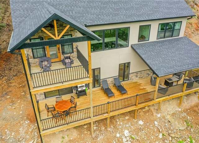 Property at 10575 Jasper Ln, Rogers, AR 72756, 3 beds, 4 baths