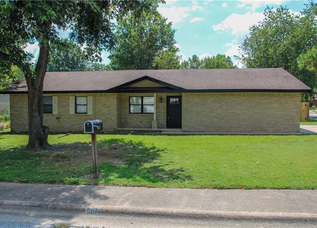 Property at 3407 Cheryl Ave, Springdale, AR 72762, 5 beds, 2 baths
