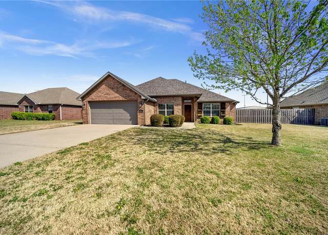 Property at 7812 Alivia Cir, Springdale, AR 72762, 4 beds, 2 baths