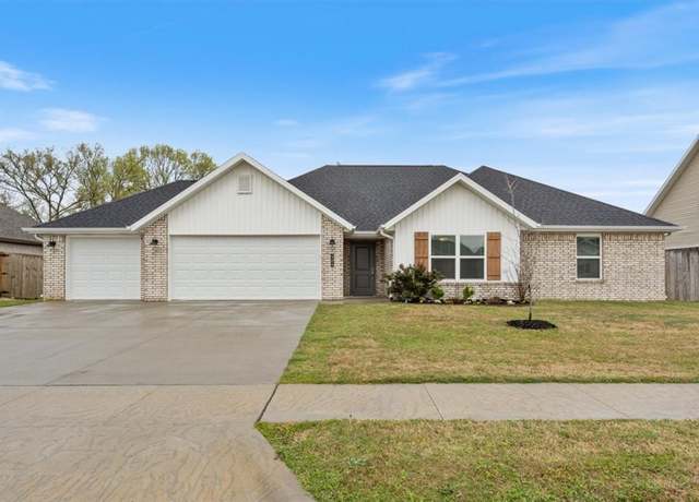Property at 406 Phyllis Farm Rd, Prairie Grove, AR 72753, 4 beds, 2 baths